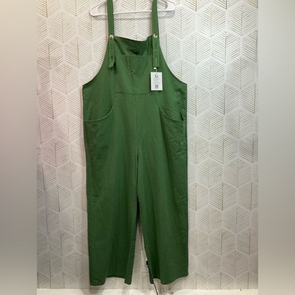 FLYGO Elegant Forest Green Women's Jumpsuit